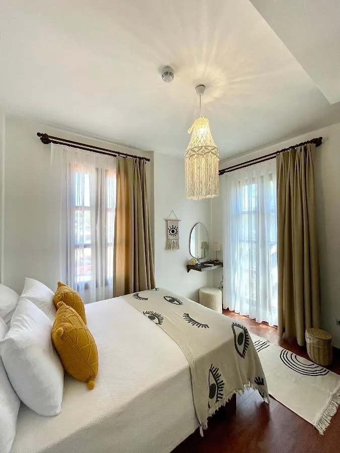 Bumba House Otel Çeşme