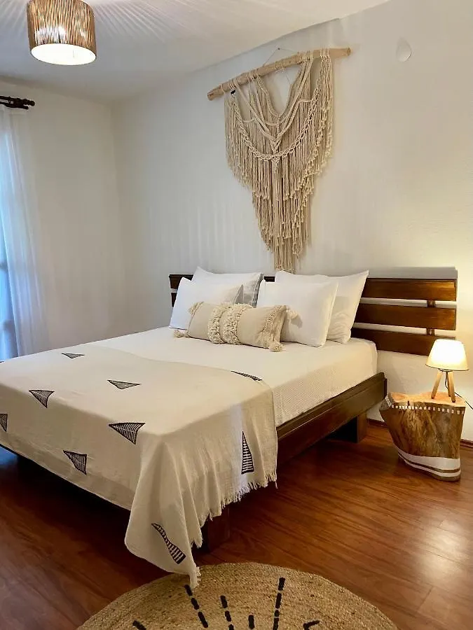 Bumba House Otel Çeşme 0*,