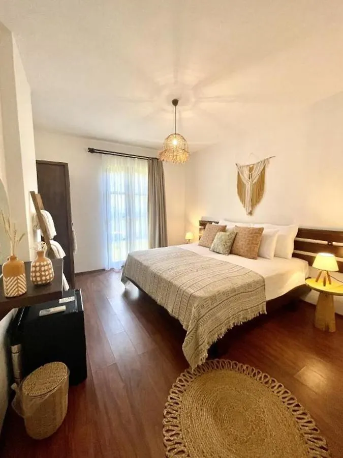 Bumba House Otel Çeşme